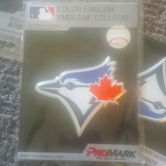 MLB Toronto Blue Jays $20 for all 3 Embossed Aluminum Emblem. All 3 for $20 - Picture 3 of 3